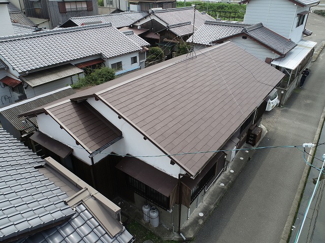 施工後の東面の屋根