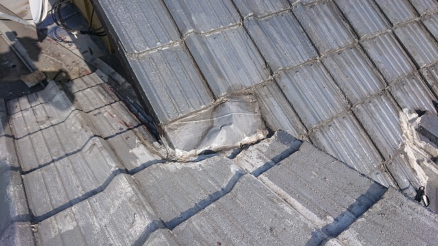 雨仕舞いの難しい屋根