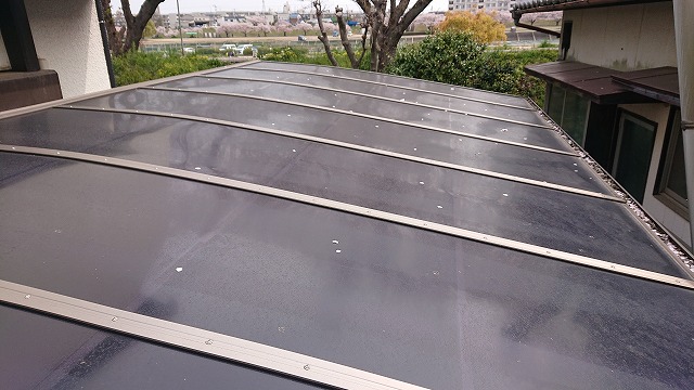 カーポートの屋根パネル