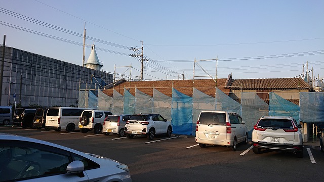 リッジウェイ屋根の平屋