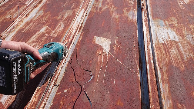 瓦棒板金の撤去