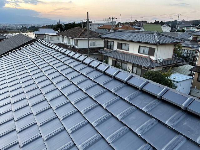 陶器平板瓦の屋根