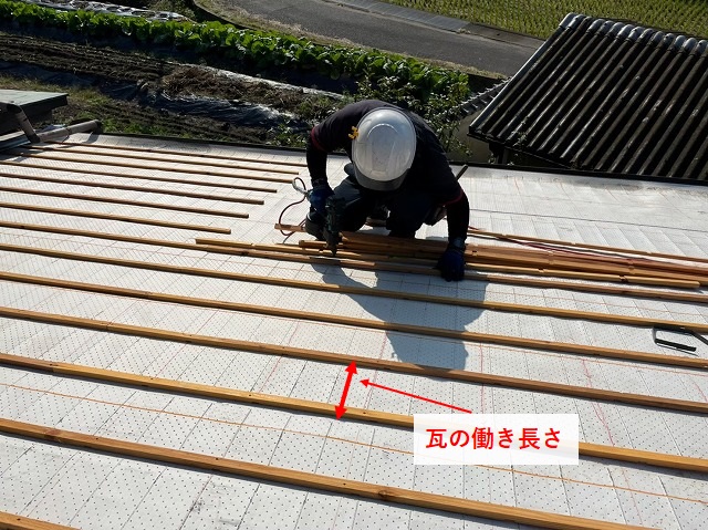 瓦用桟木の打ち付け