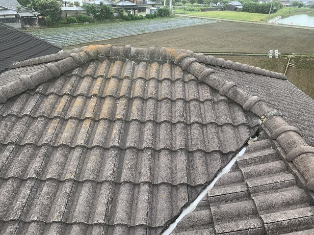 新居浜市M様邸　苔の生えたモニエル瓦