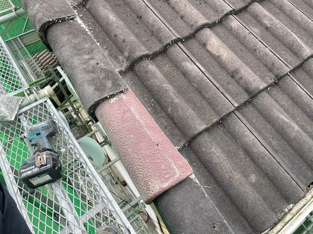 新しい瓦に交換