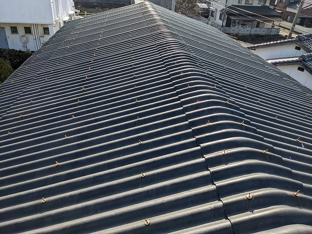 15年前に塗装をしている倉庫屋根の様子