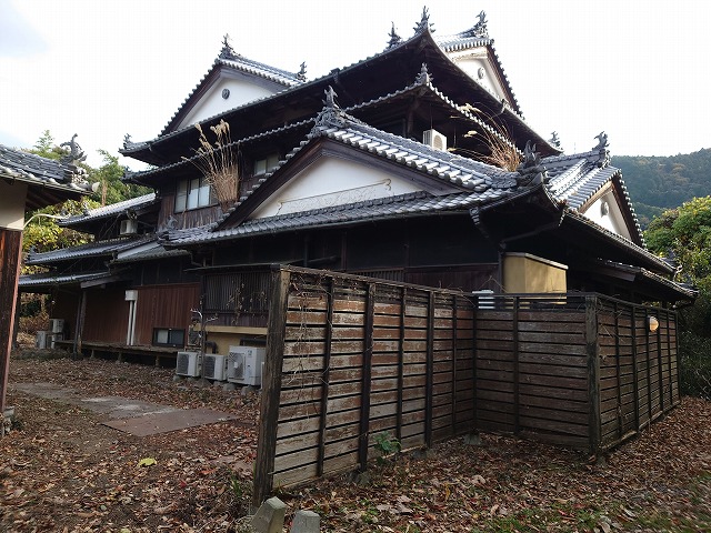 新居浜市　雨漏りをしている物件