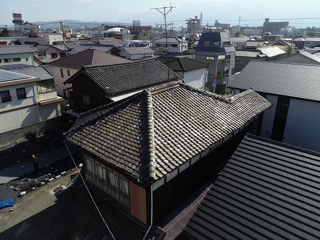 新居浜市にて雨漏りの悩みを屋根リフォームで解決！