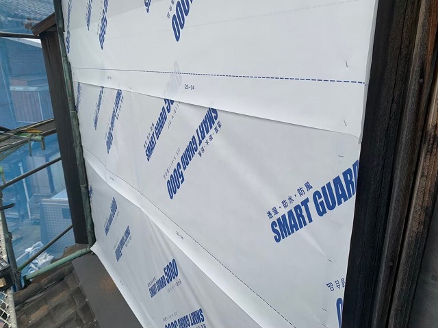 透湿防水シートを張った写真