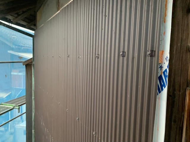 波板を張った写真