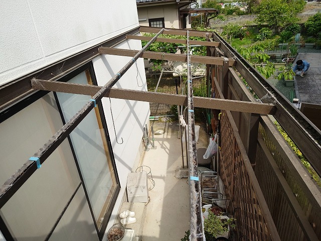 波板を外したテラス