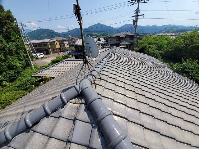 7寸丸瓦の寄棟屋根