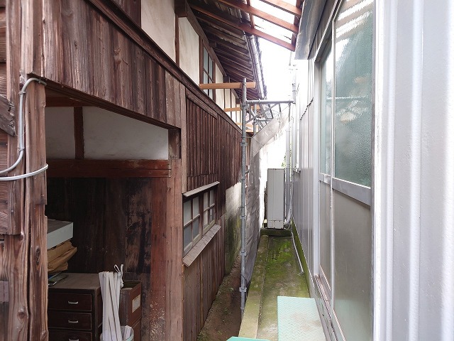 仮設足場の設置