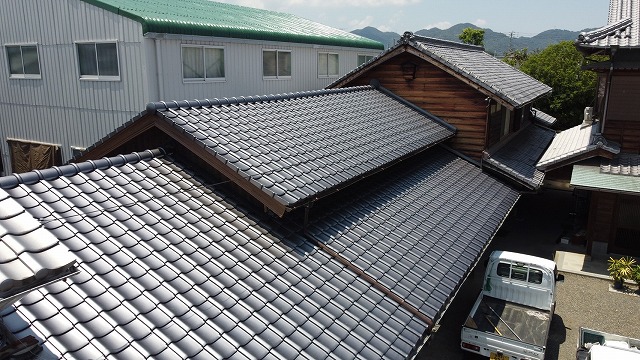 和型陶器瓦の屋根