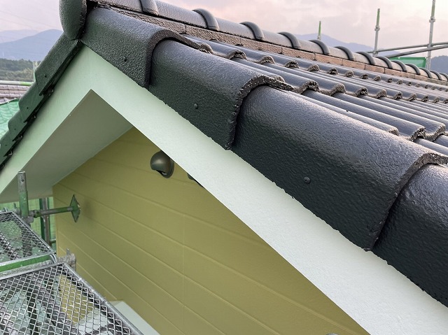 塗装後の破風・屋根(ケラバ)