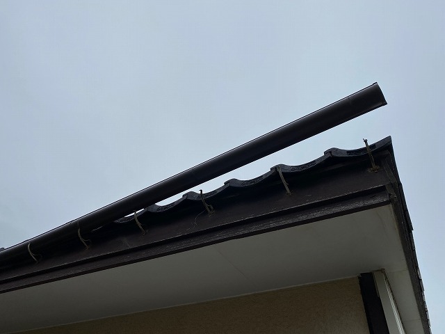 外れた雨樋