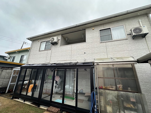 母屋とサンルーム全景