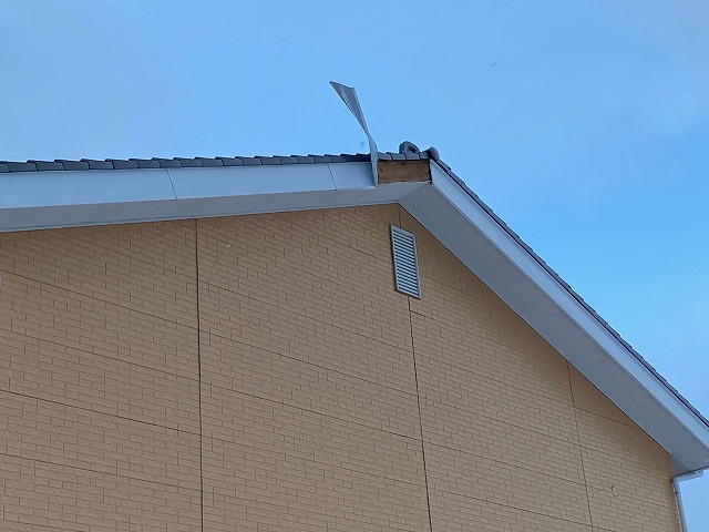 破風板板金が剥がれた