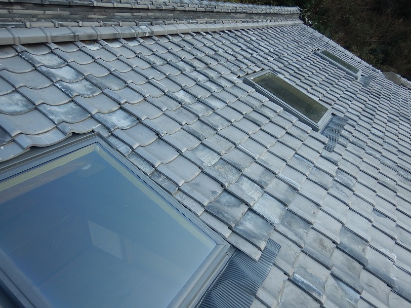 天窓を取り付けた屋根面の全体写真