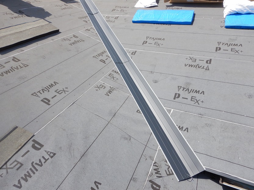 谷板金の取り付け完了後