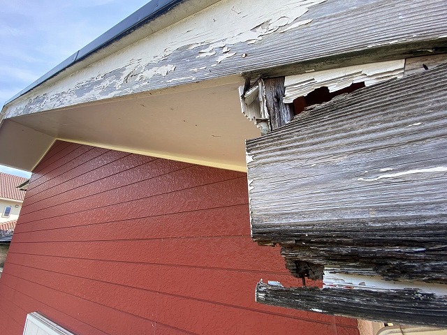破損が著しい水戸市の軒天