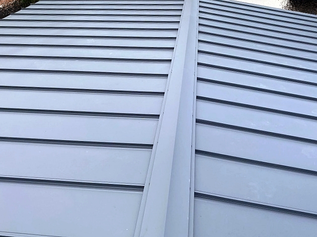 ガルバリウム鋼板を用いた葺き替え