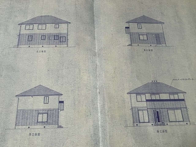 調査する常陸太田市の現場の立面図