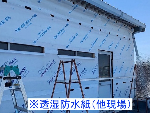 雨水をシャットアウトする透湿防水紙の施工例