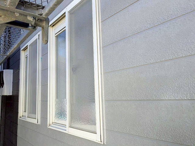 部分的にサイディングを張り替えても塗装後には違和感がなくなる