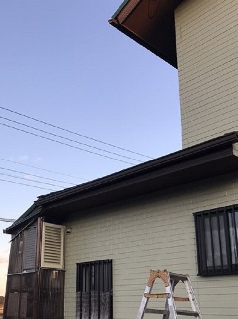 1階西面の軒樋の交換が完了
