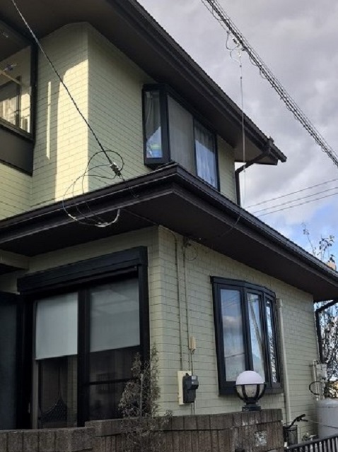 新しい軒樋を施工