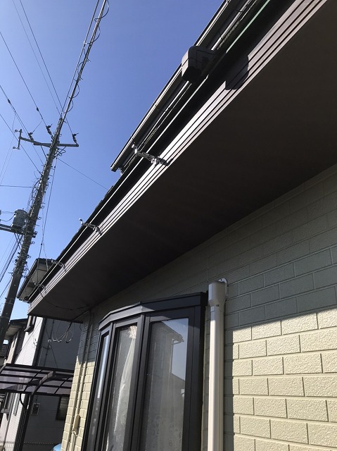 新しい支持金具を取り付ける