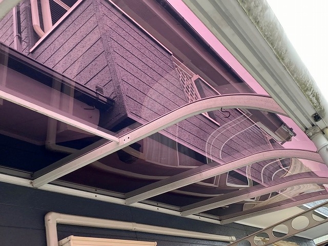 ポリカーボネート製平板パネル設置開始