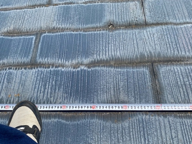 スレート屋根の塗膜剥がれはメンテナンスが必要