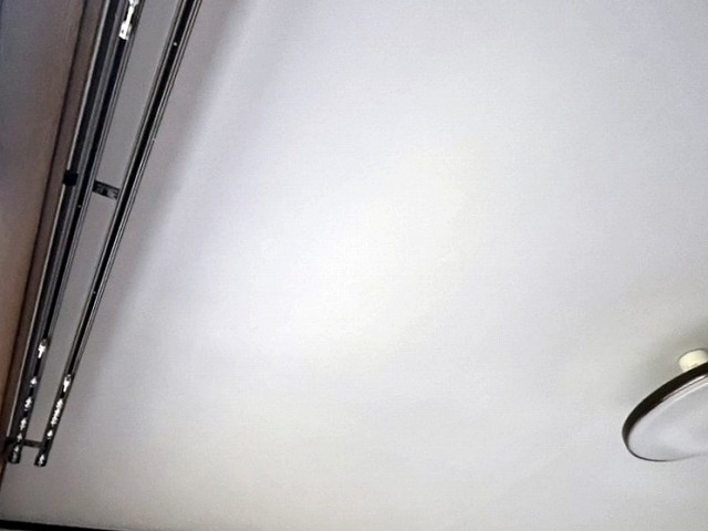 雨漏りで穴があいた天井のボードとクロスを張り替えリフレッシュ