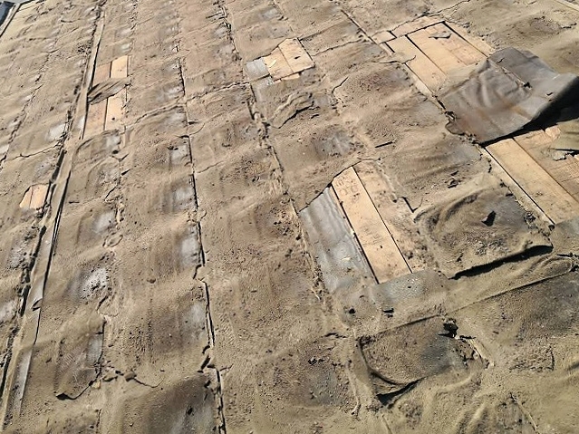 築約40年の防水紙の状態