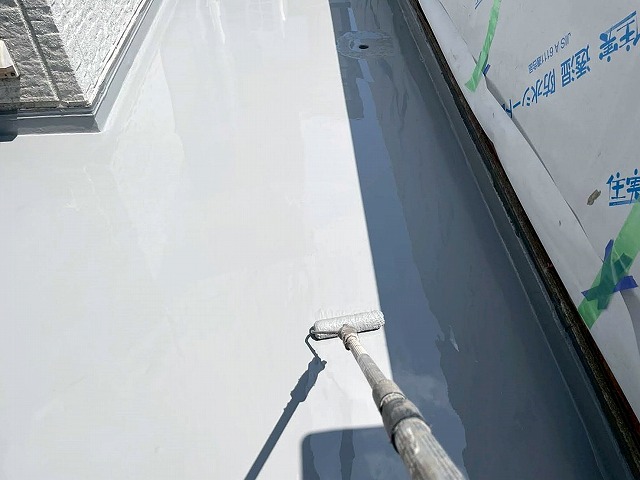 ベランダ床面のウレタン防水2層目