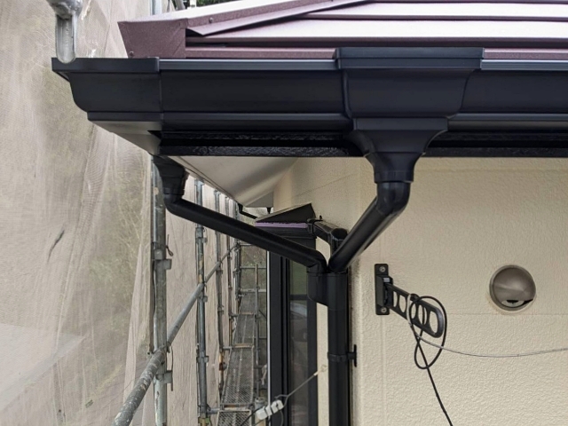 塩化ビニール樹脂の雨樋