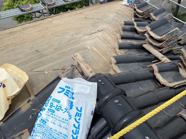 瓦屋根の葺き直し方法