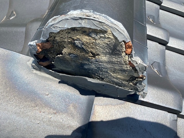 止まりの漆喰部のラバーが破損