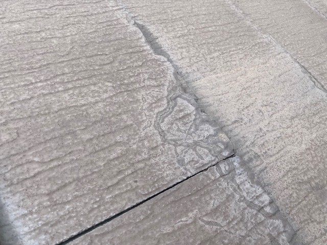 脆くなったコロニアルネオの修繕方法