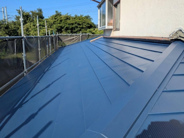 1階部分の屋根葺き直しが完成①