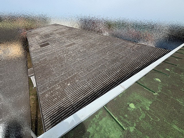 神栖市　経年工場屋根のカバー工事　施工前の写真