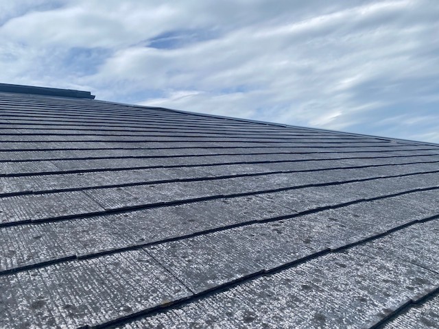 築30年経過した化粧スレートの南面屋根