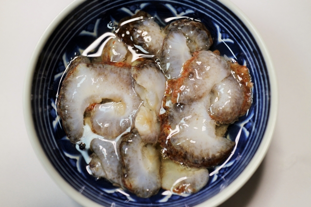 トタンに似ているかと言われるとなんとも微妙ななまこ酢