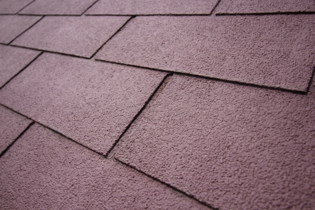 アスファルトシングル屋根材が葺かれた屋根