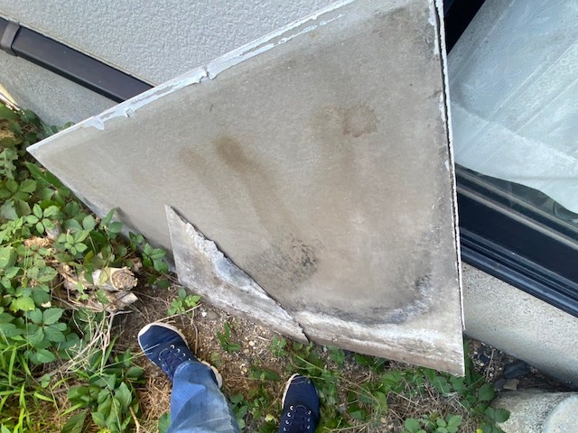 落ちていたベランダの天井ボード