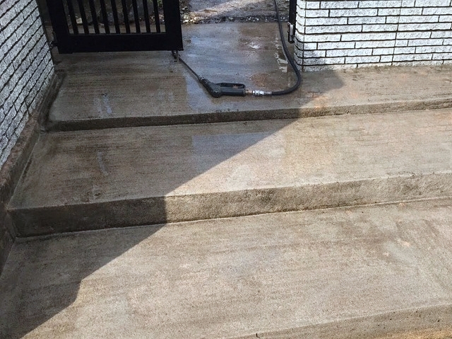 石階段はサービスで洗浄