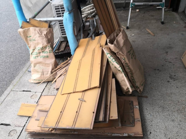 撤去後の廃材