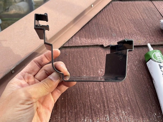 軒ソケットや軒ジョイントとも呼ばれる軒継手